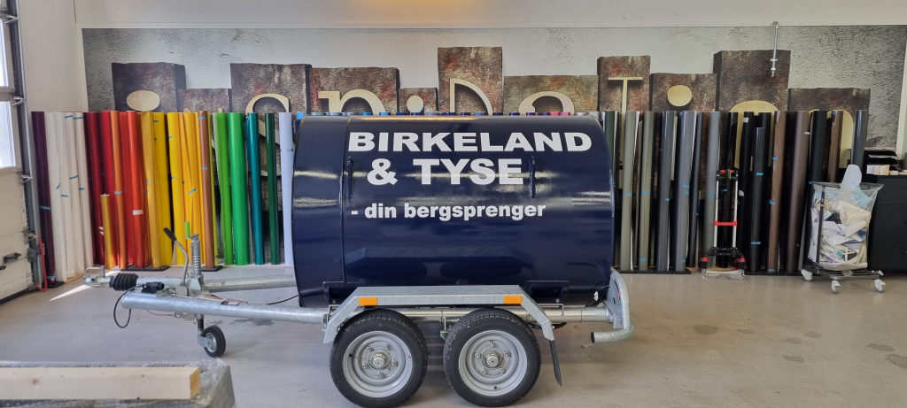 Birkeland & Tyse // Dieseltank tilhenger 04.23